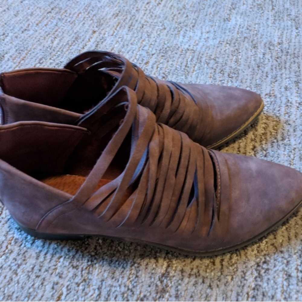 Mi.im ankle booties.